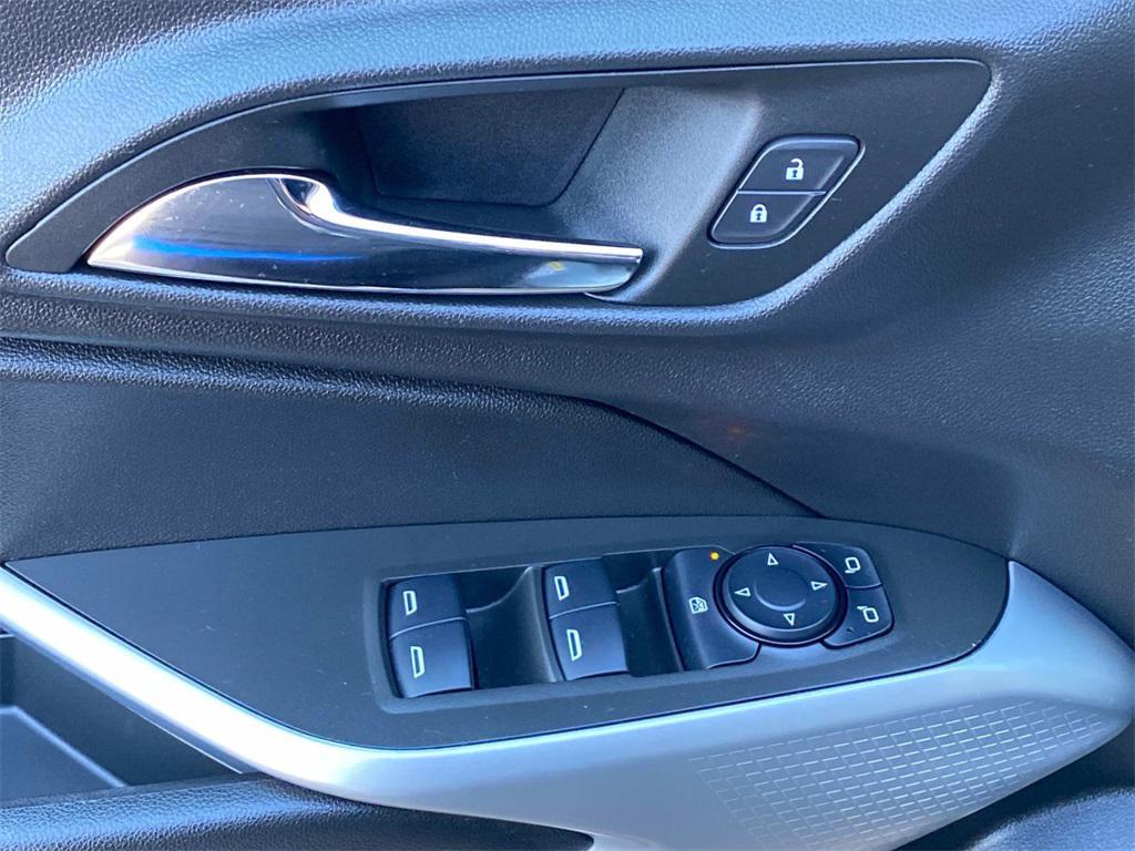 used 2025 Chevrolet Trax car, priced at $24,815