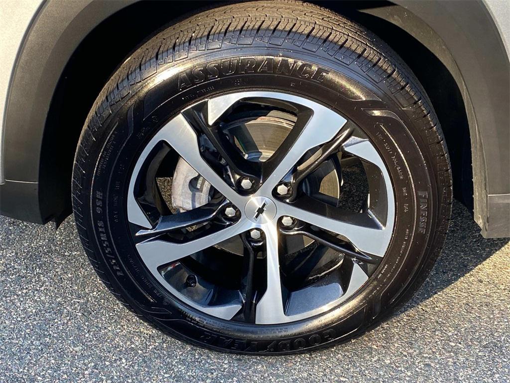 used 2025 Chevrolet Trax car, priced at $24,815