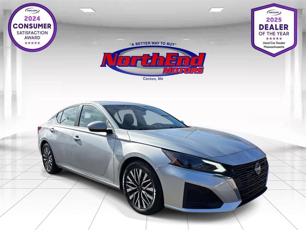 used 2023 Nissan Altima car, priced at $17,990