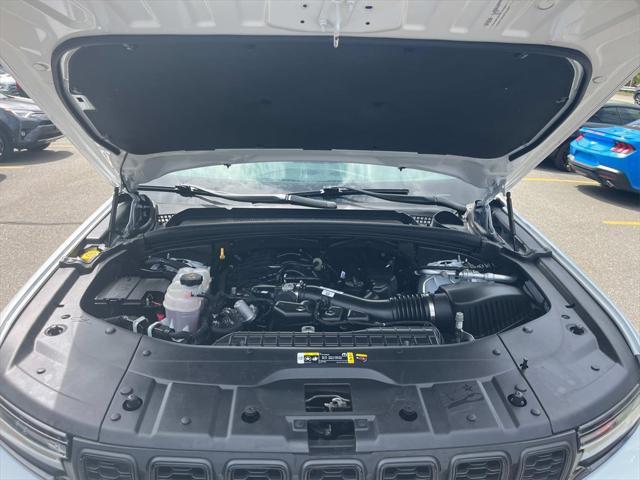 used 2023 Jeep Grand Cherokee car, priced at $35,990