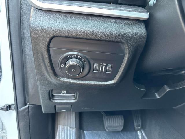 used 2022 Jeep Grand Cherokee car, priced at $30,990