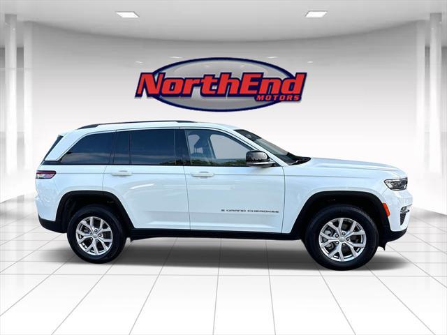 used 2022 Jeep Grand Cherokee car, priced at $32,900