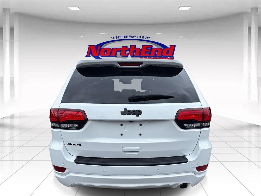 used 2022 Jeep Grand Cherokee car, priced at $29,900