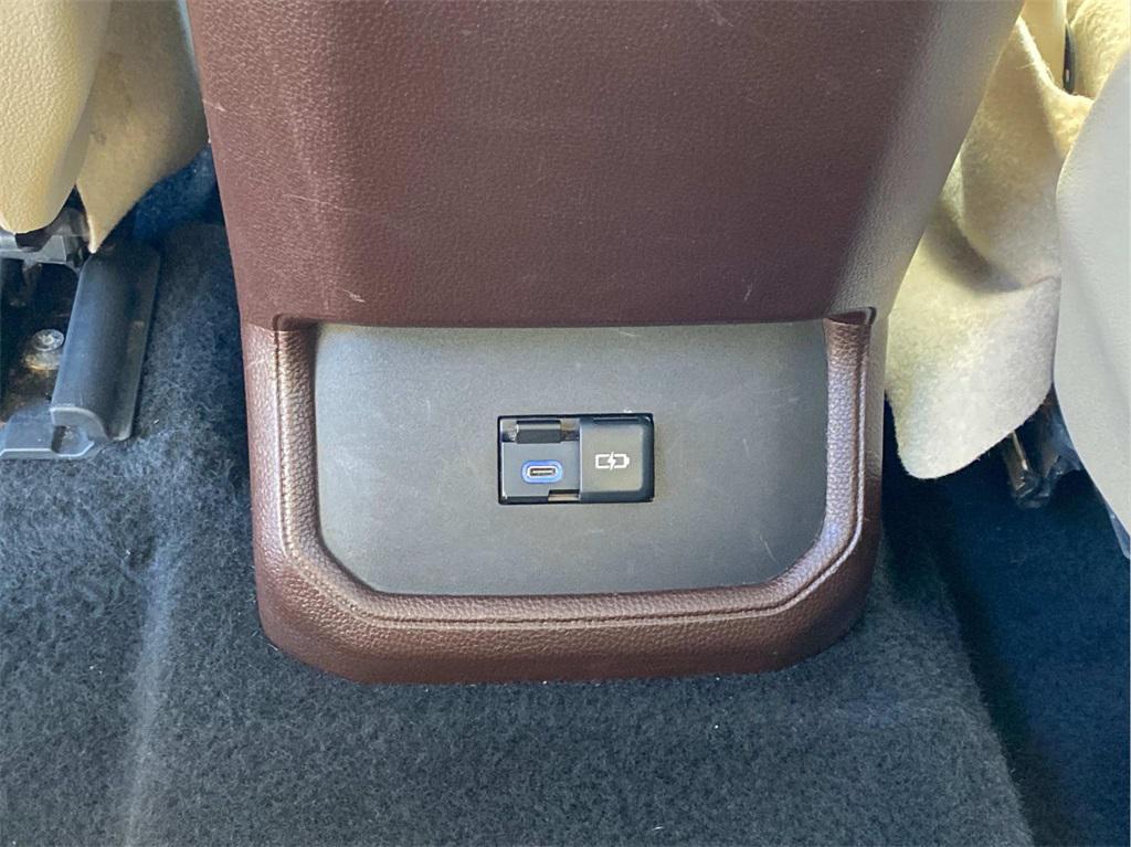 used 2022 Toyota Highlander Hybrid car, priced at $32,500