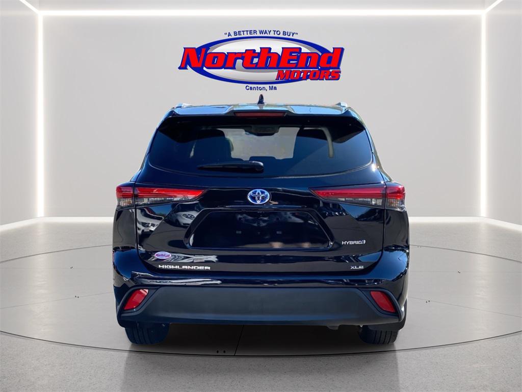 used 2022 Toyota Highlander Hybrid car, priced at $32,500
