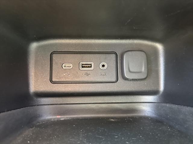 used 2020 Chevrolet Equinox car, priced at $17,390