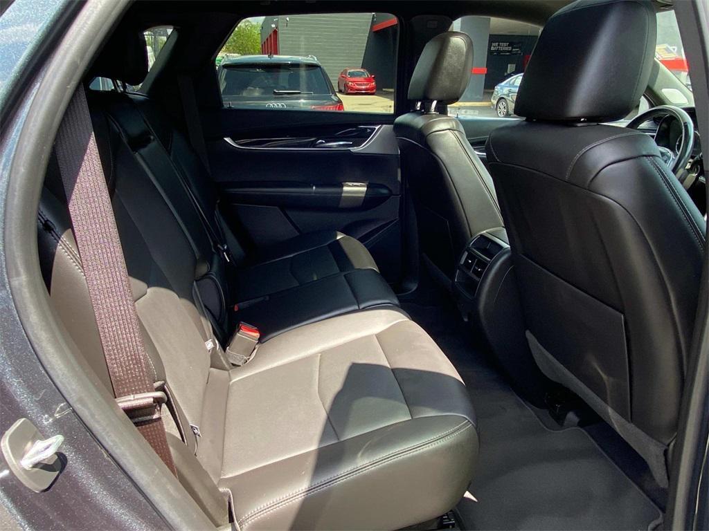 used 2021 Cadillac XT5 car, priced at $27,400