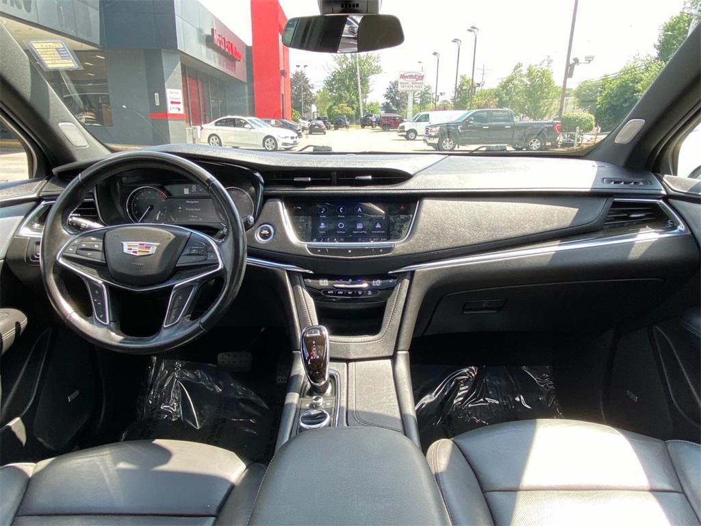 used 2021 Cadillac XT5 car, priced at $27,400