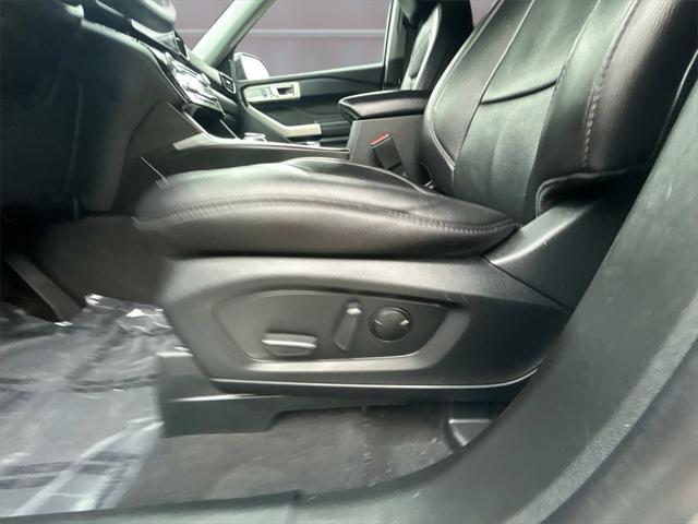 used 2023 Ford Explorer car, priced at $29,900