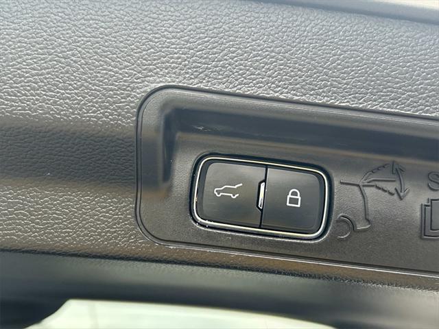 used 2023 Ford Explorer car, priced at $29,900