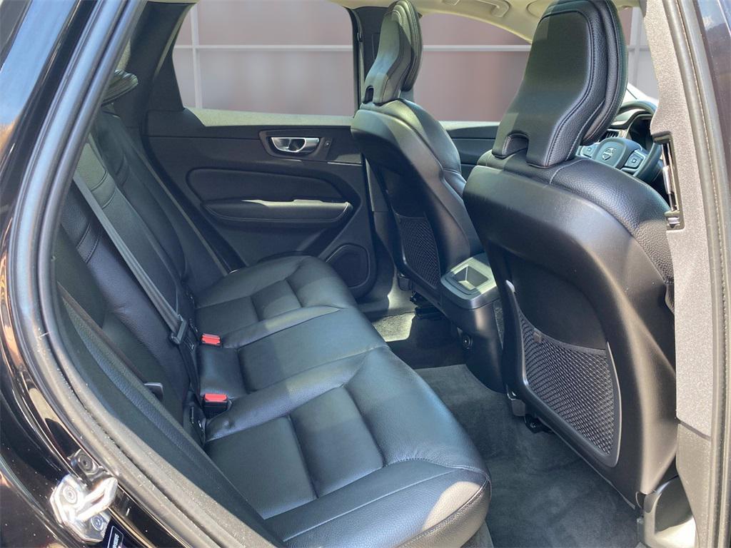 used 2021 Volvo XC60 car, priced at $29,400