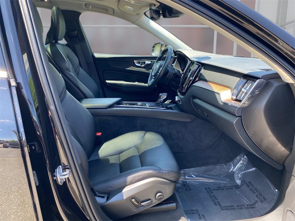 used 2021 Volvo XC60 car, priced at $29,400