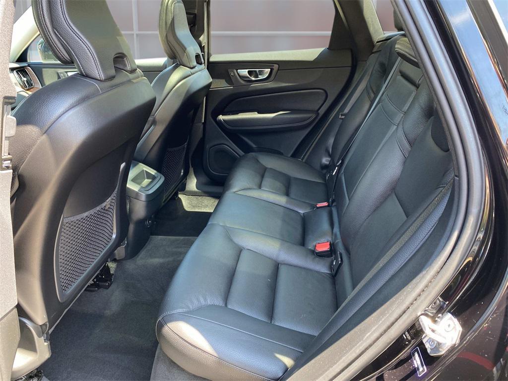used 2021 Volvo XC60 car, priced at $29,400