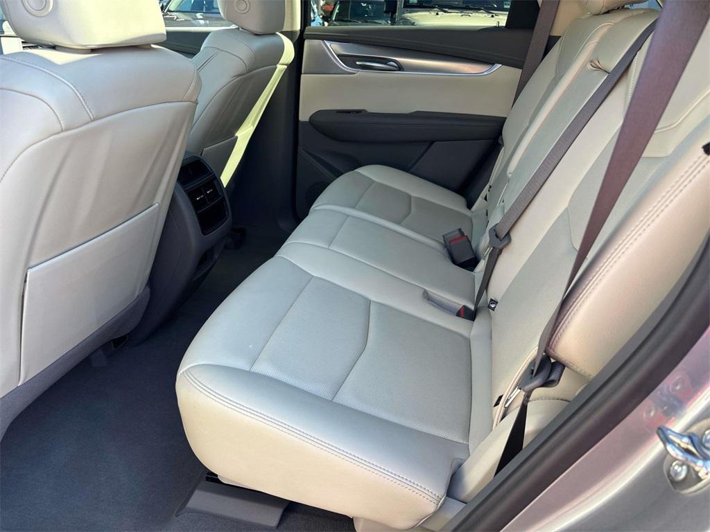 used 2025 Cadillac XT5 car, priced at $44,990