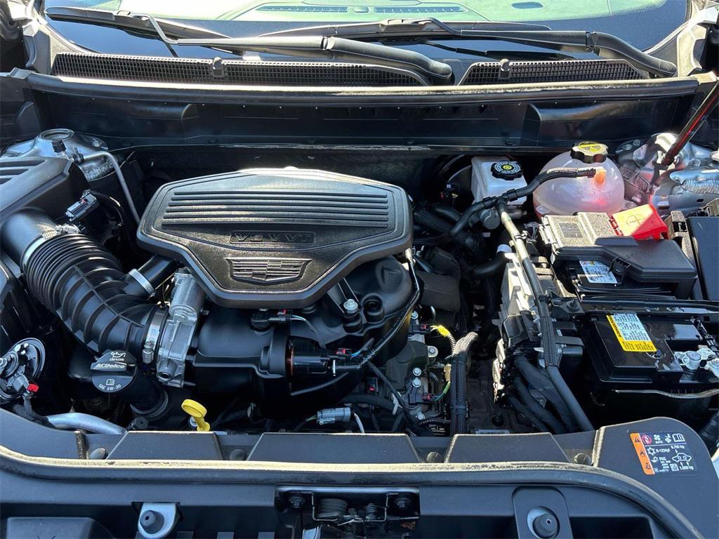 used 2025 Cadillac XT5 car, priced at $44,990