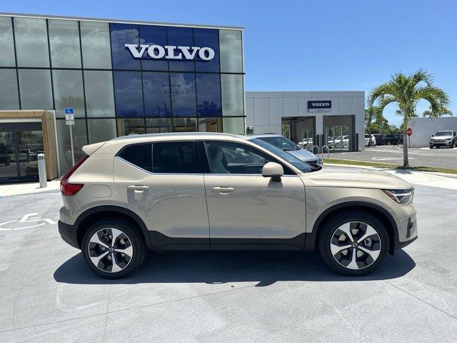 new 2025 Volvo XC40 car, priced at $48,215