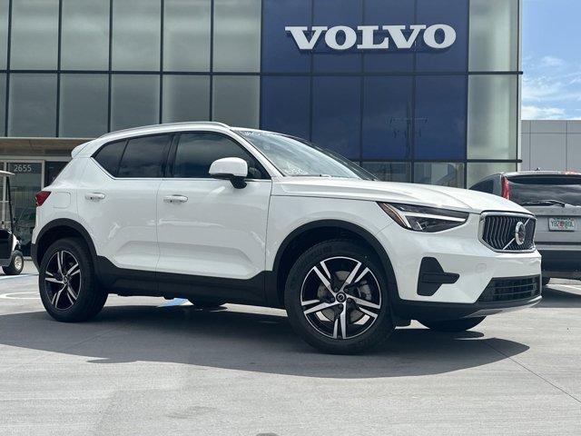 new 2025 Volvo XC40 car, priced at $43,045