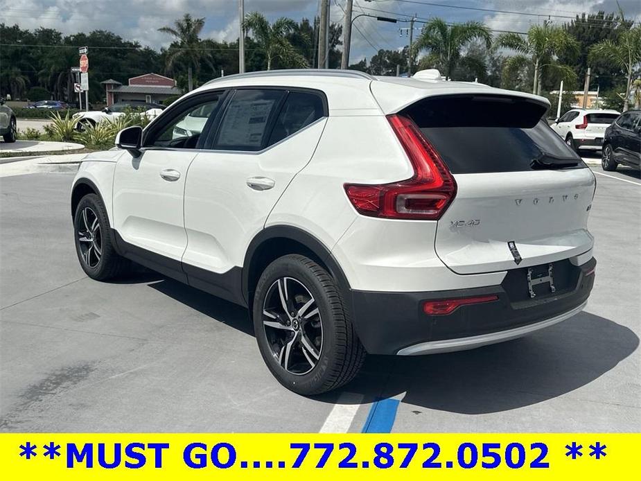 new 2025 Volvo XC40 car, priced at $43,045