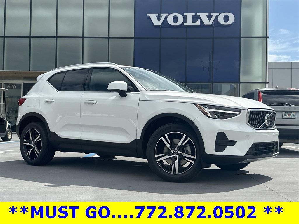 new 2025 Volvo XC40 car, priced at $43,045