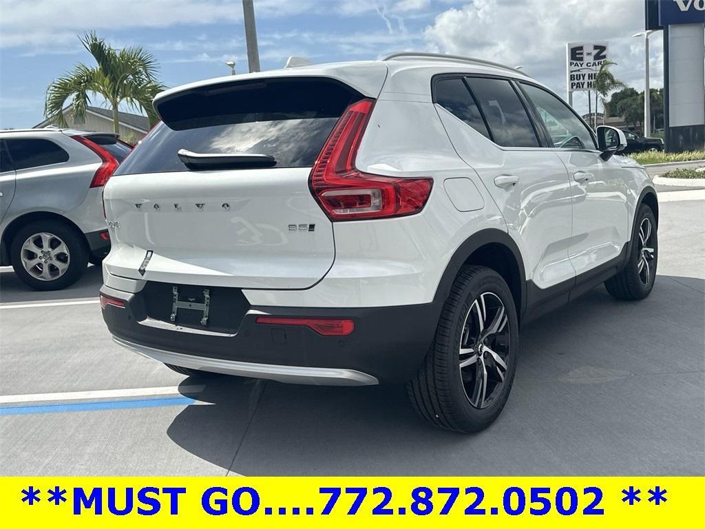 new 2025 Volvo XC40 car, priced at $43,045