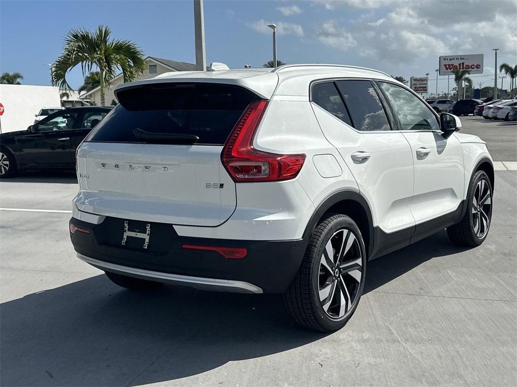 new 2025 Volvo XC40 car, priced at $50,595