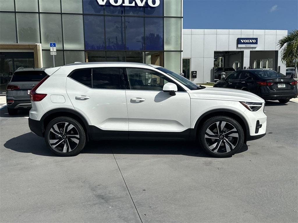 new 2025 Volvo XC40 car, priced at $50,595