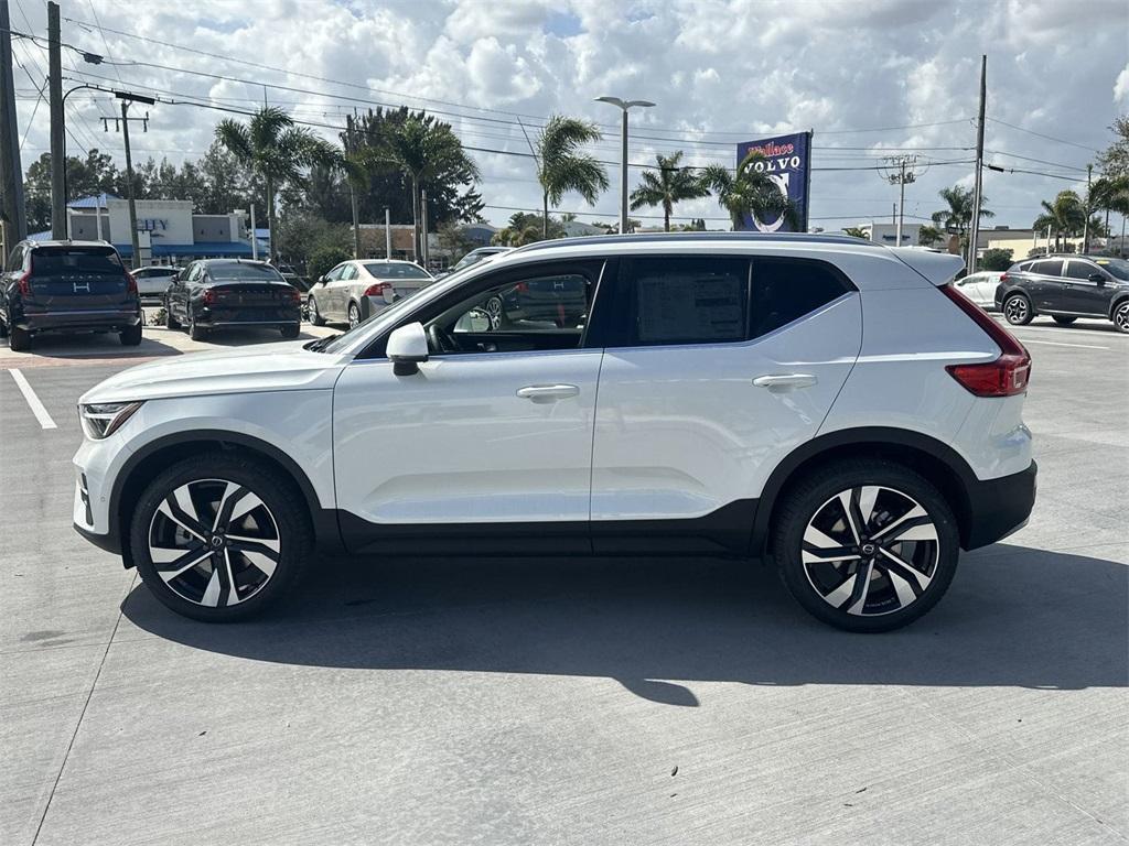 new 2025 Volvo XC40 car, priced at $50,595