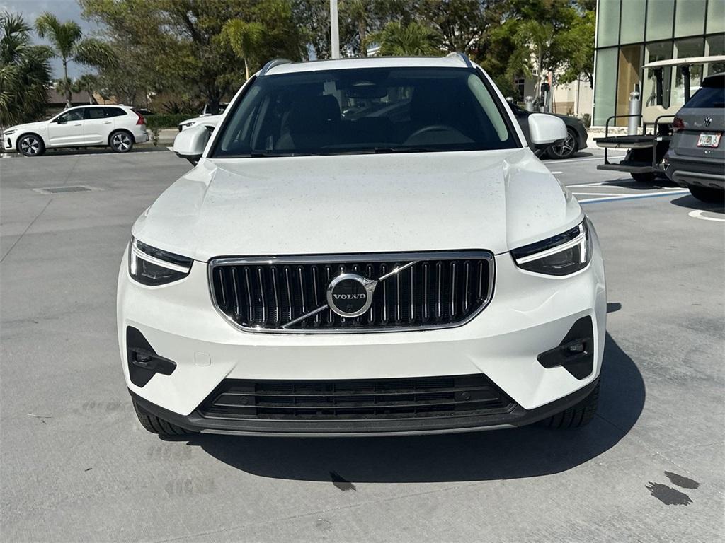 new 2025 Volvo XC40 car, priced at $50,595