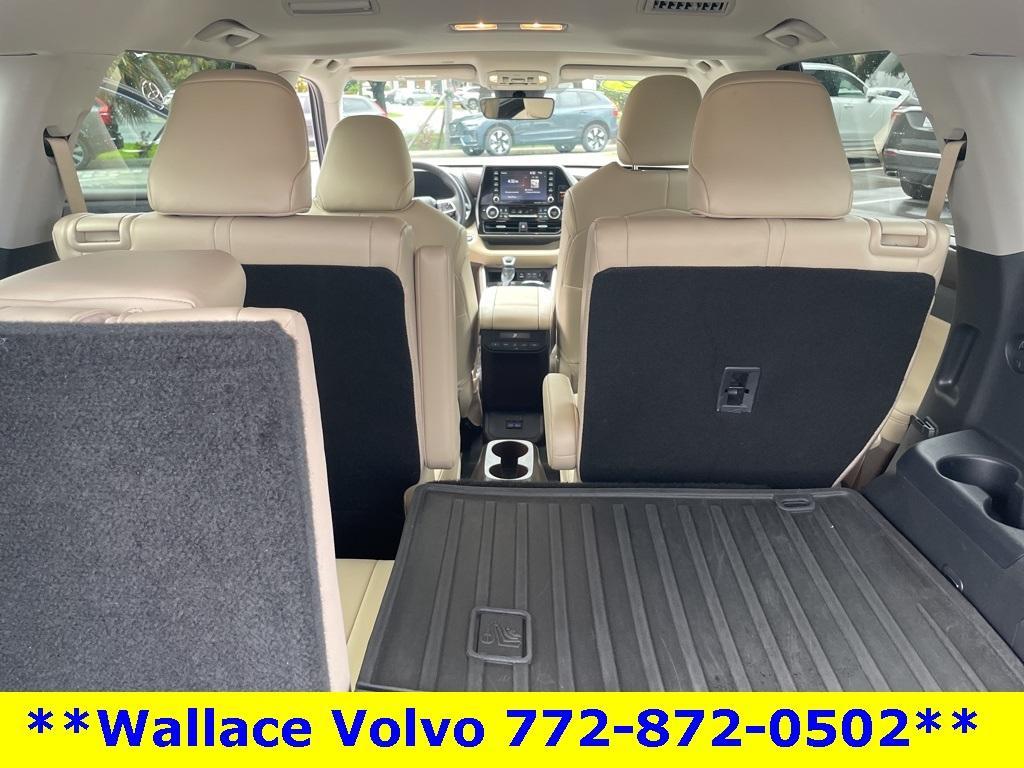 used 2022 Toyota Highlander car, priced at $32,972