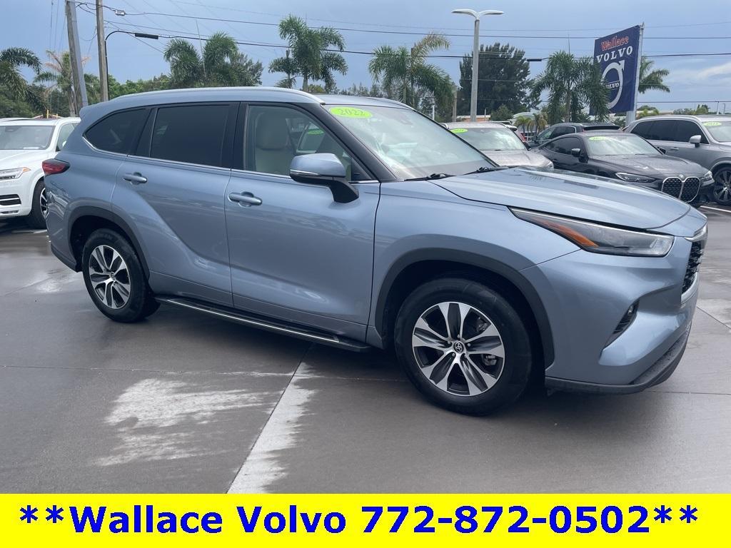 used 2022 Toyota Highlander car, priced at $32,972