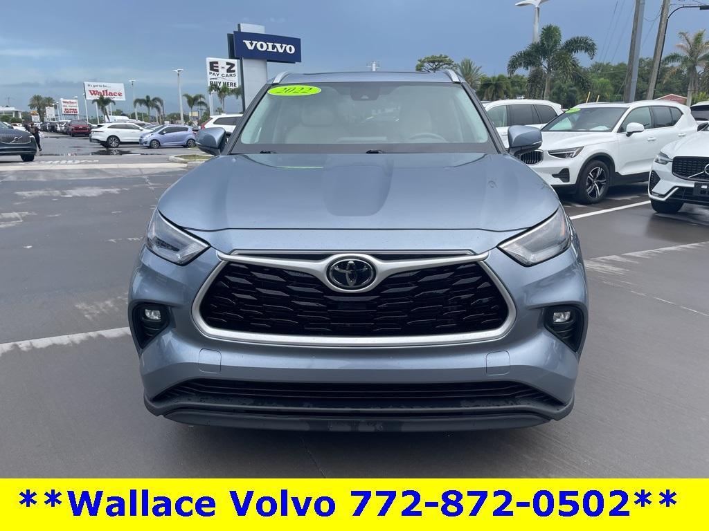 used 2022 Toyota Highlander car, priced at $32,972