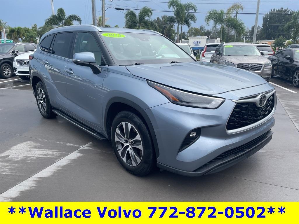 used 2022 Toyota Highlander car, priced at $32,972