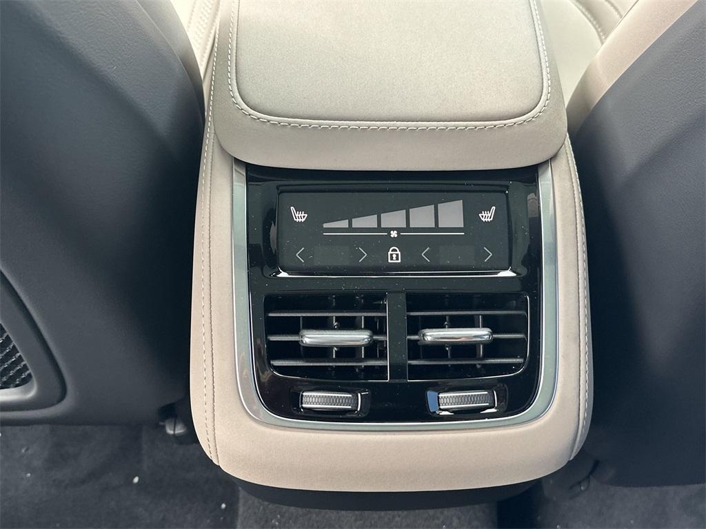 new 2026 Volvo XC90 car, priced at $67,275