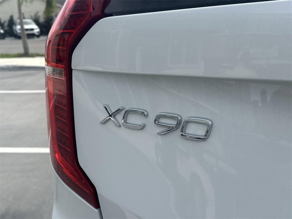 new 2025 Volvo XC90 car, priced at $72,765