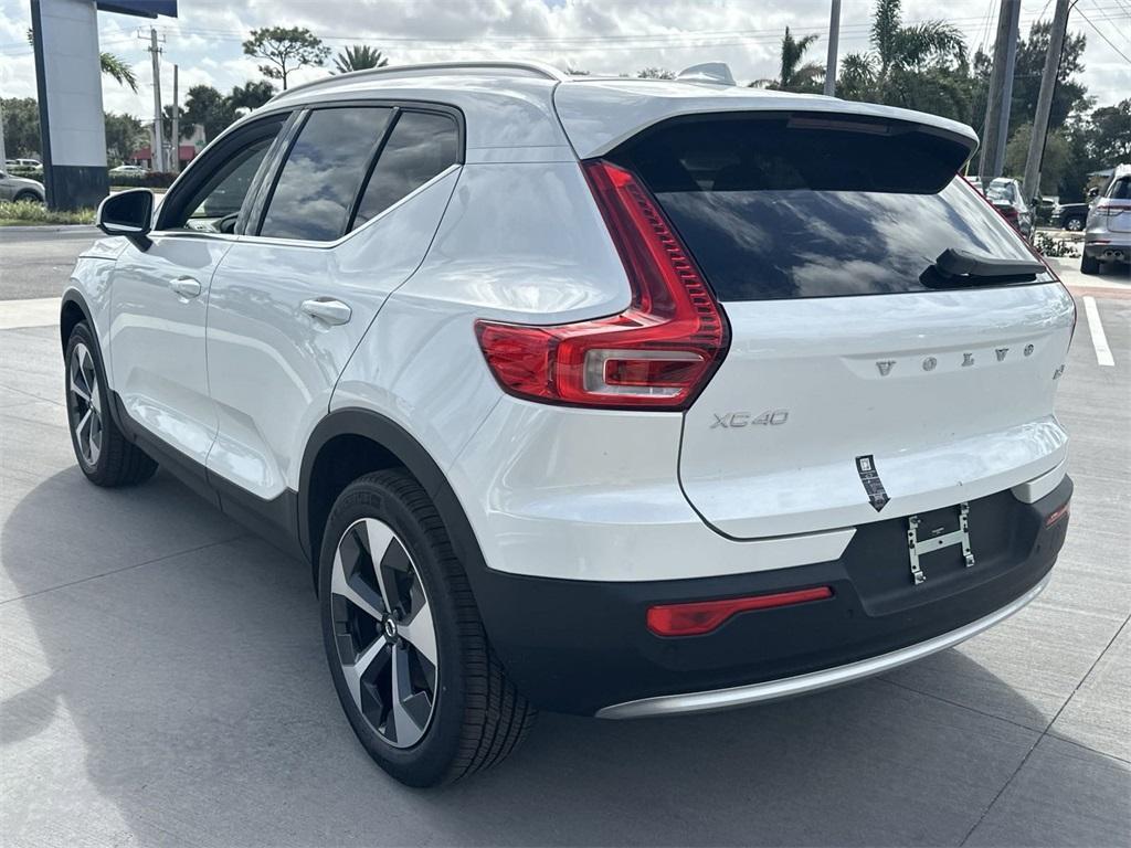 new 2025 Volvo XC40 car, priced at $45,465