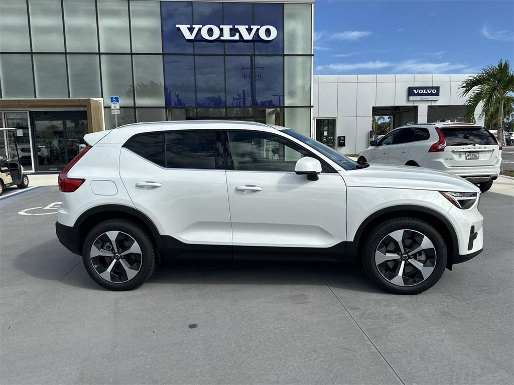 new 2025 Volvo XC40 car, priced at $45,465