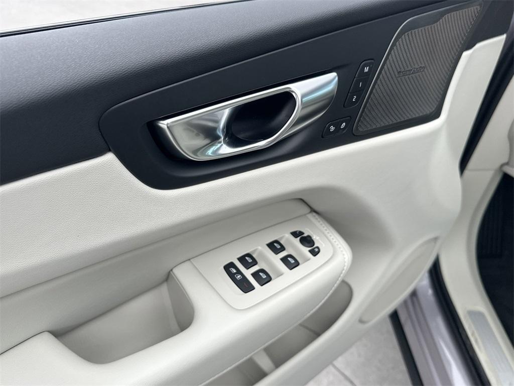new 2026 Volvo XC60 car, priced at $63,935