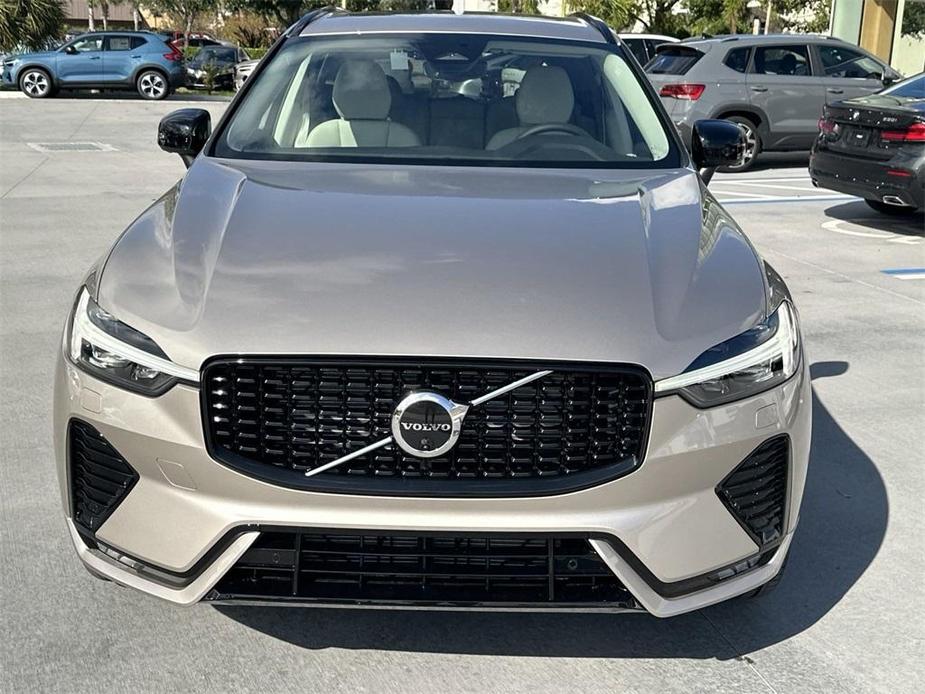 new 2025 Volvo XC60 car, priced at $55,335