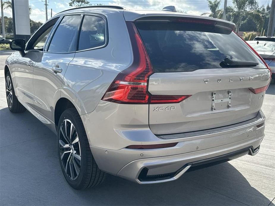 new 2025 Volvo XC60 car, priced at $55,335