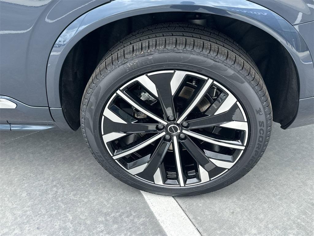 new 2026 Volvo XC90 car, priced at $71,875