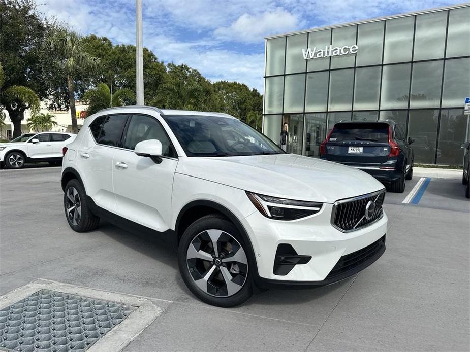 new 2025 Volvo XC40 car, priced at $48,315