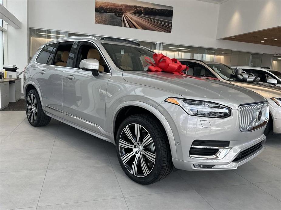 new 2025 Volvo XC90 car, priced at $71,875