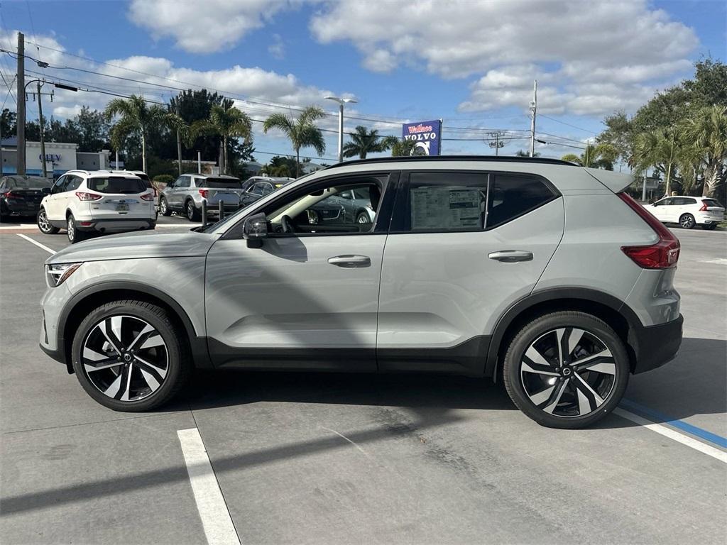 new 2025 Volvo XC40 car, priced at $49,790