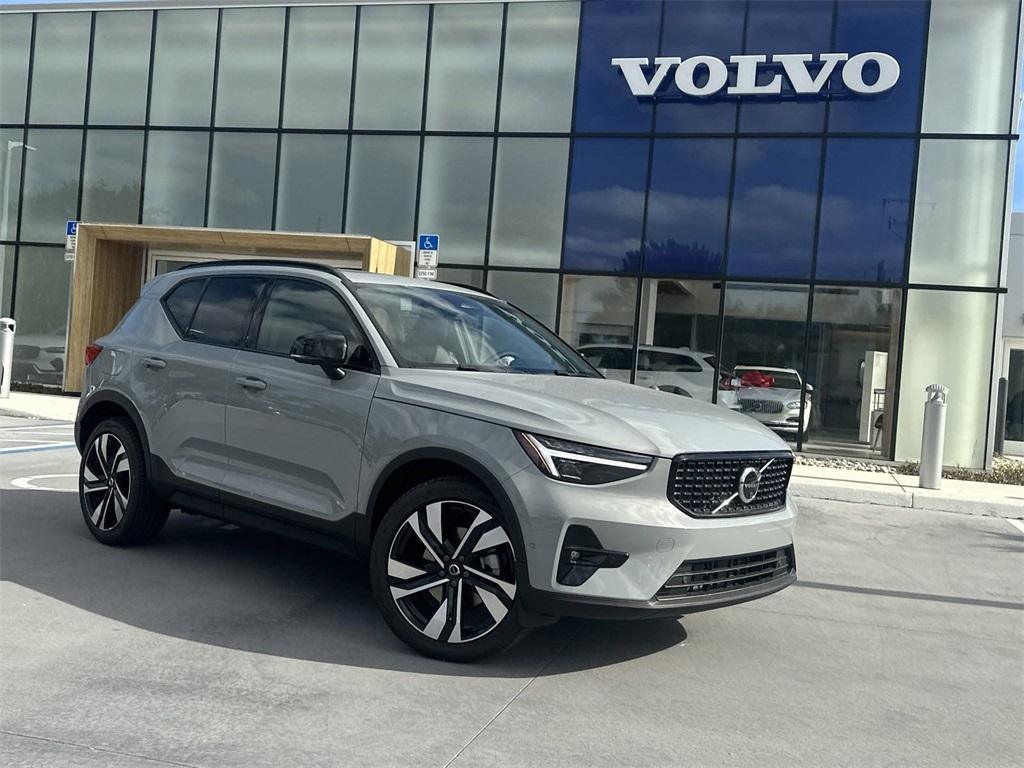 new 2025 Volvo XC40 car, priced at $49,790