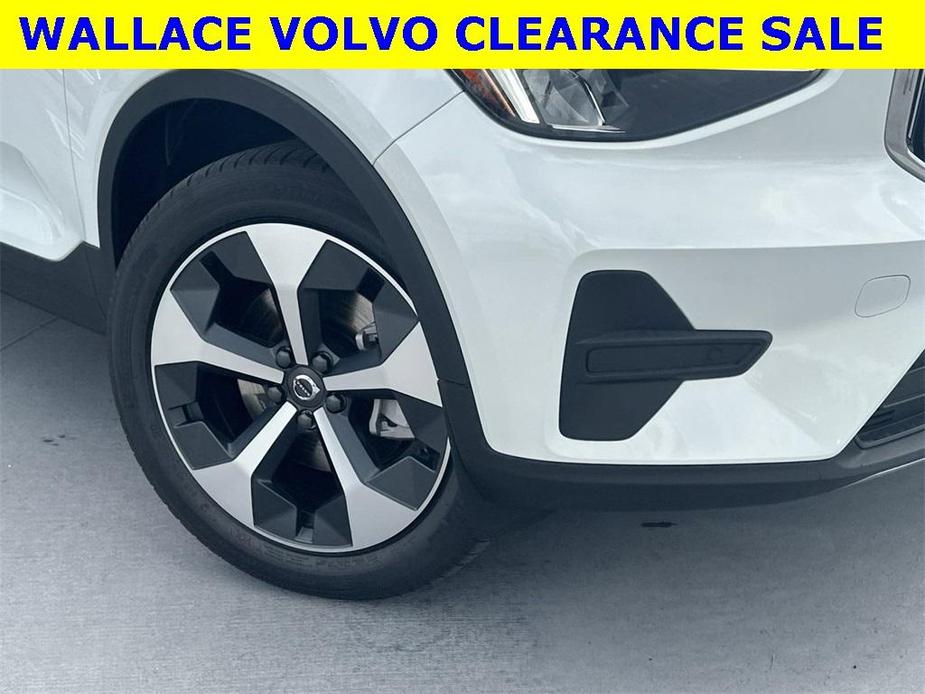 new 2025 Volvo XC40 car, priced at $46,015