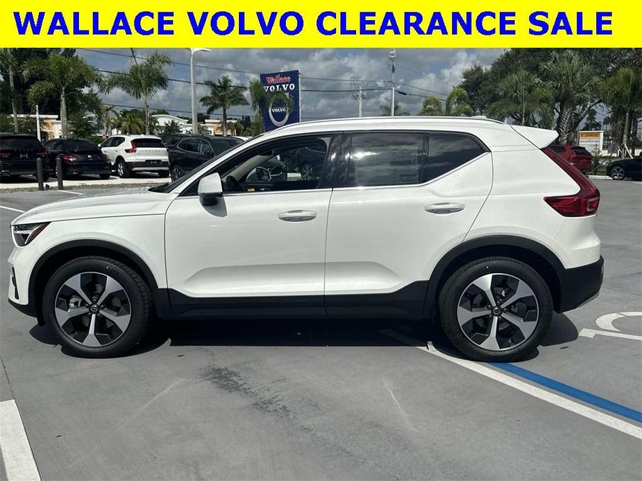 new 2025 Volvo XC40 car, priced at $46,015