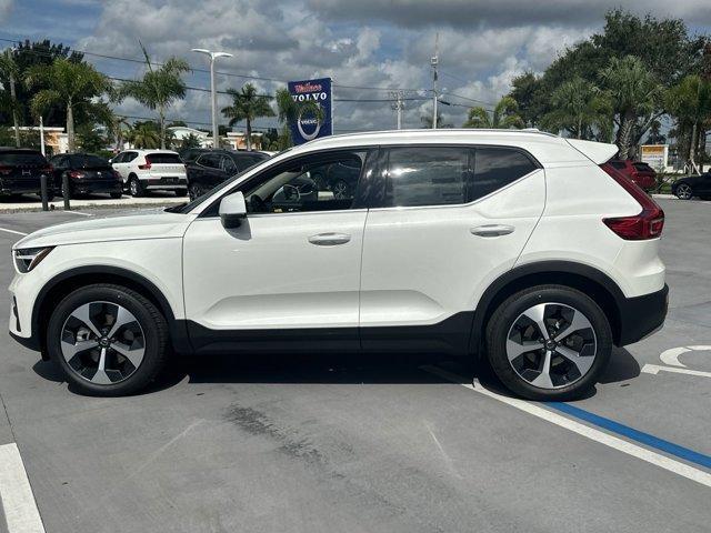 new 2025 Volvo XC40 car, priced at $46,015