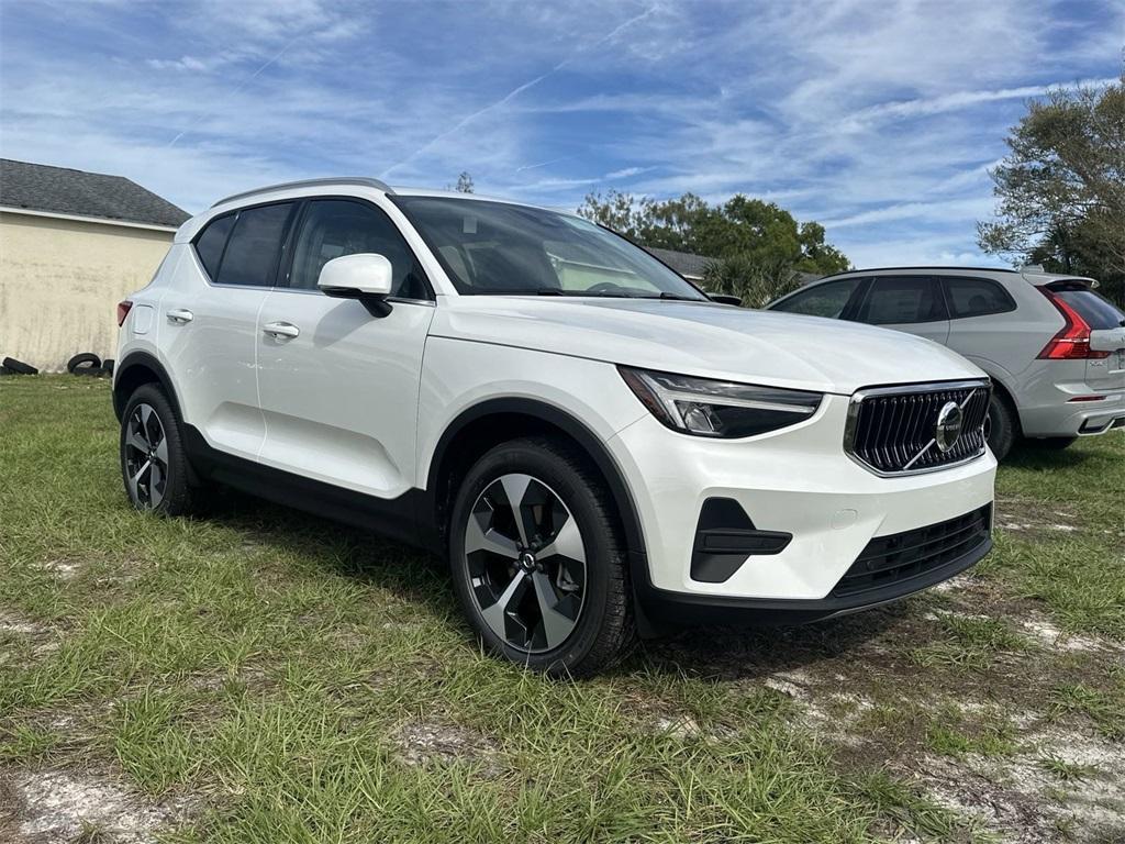 new 2025 Volvo XC40 car, priced at $45,465