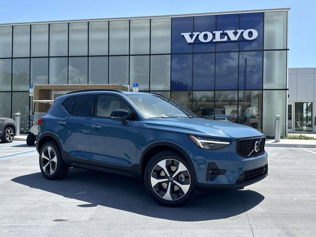 new 2025 Volvo XC40 car, priced at $46,795