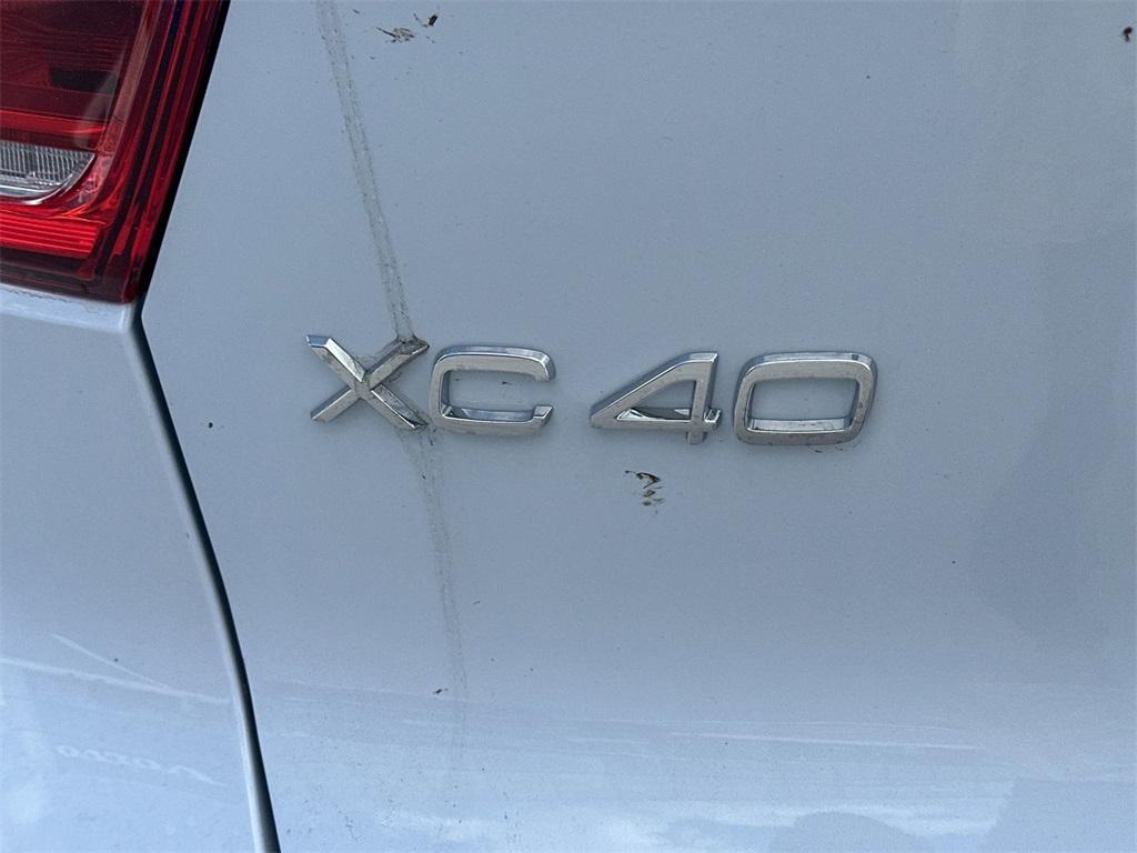 new 2025 Volvo XC40 car, priced at $46,795